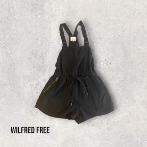 3/$20🌿Wilfred Free black overall romper